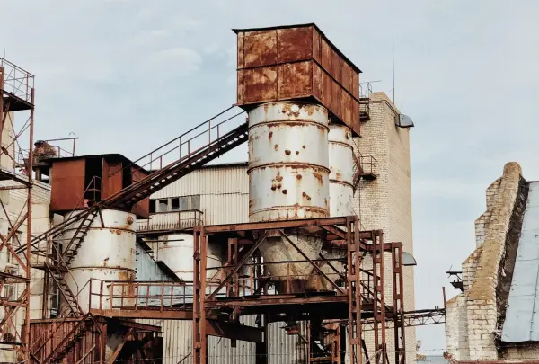 Hiệu ứng lan truyền sét và cách giảm chênh lệch điện áp