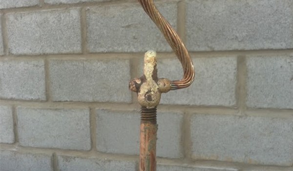 Mối nối hàn hóa nhiệt bền vững với thời gian, không bị ăn mòn hay oxy hóa.